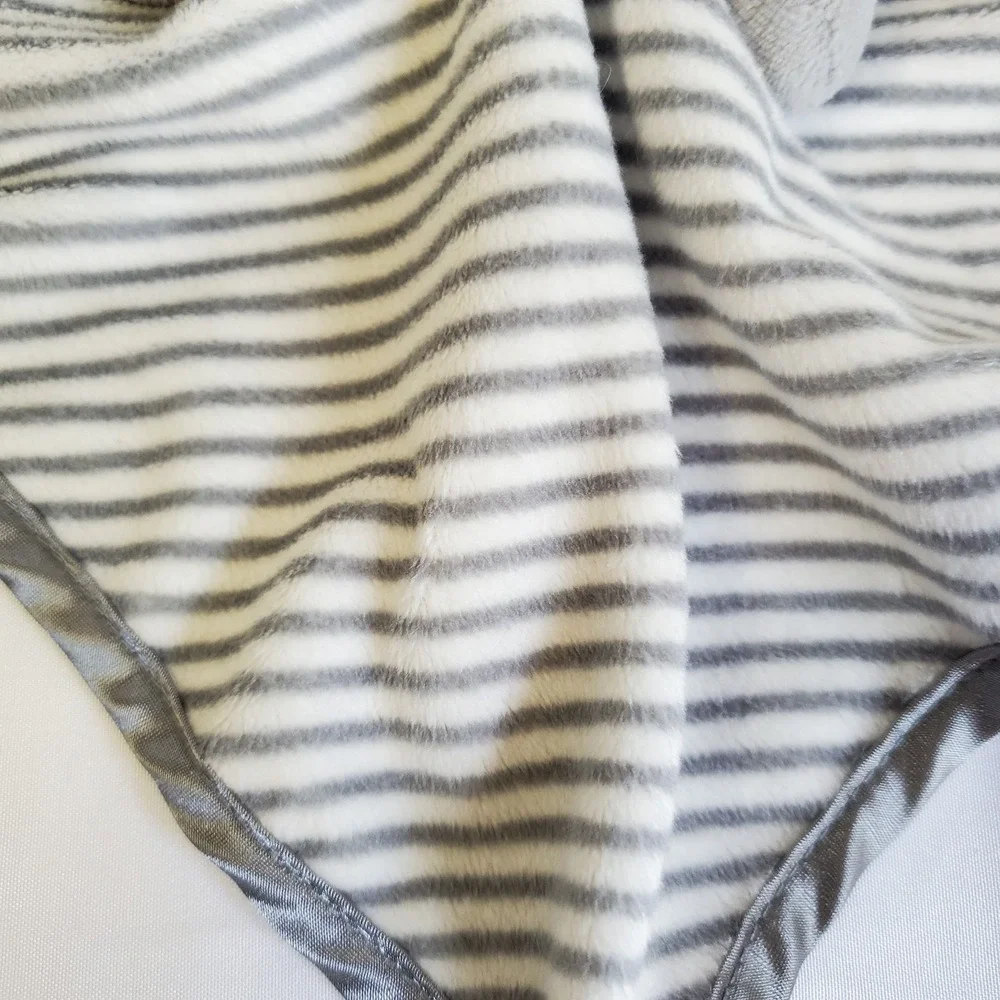 Wonder Nation Baby Elephant‎ Lovey Gray Stripes w Satin Plush Security Blanket